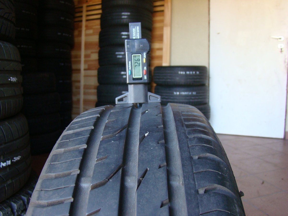 2 x Continental ContiPremiumContact2 185/60R15 88H