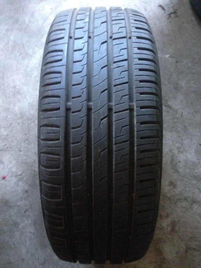 Opona barum bravuris 3 205/50/17 v xl 8mm