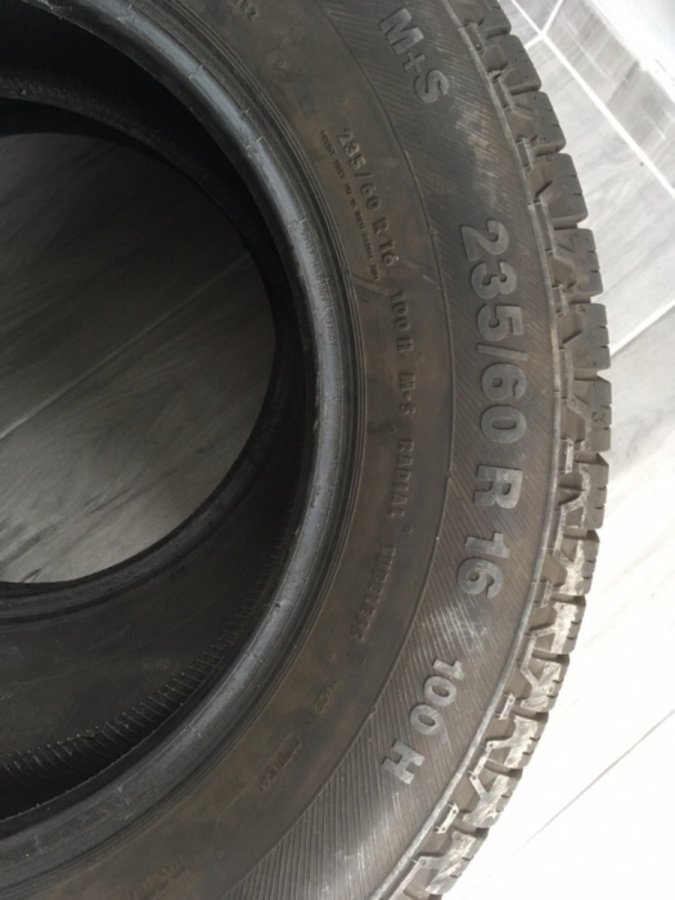 2 opony 235/16/16 Barum Bravuris 4x4 8mm