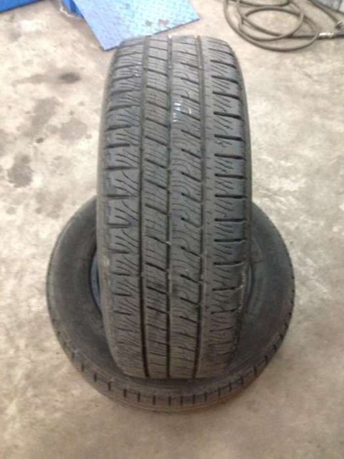 2 opony Goodyear Cargo Vector 215/65/15 C