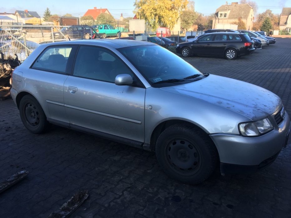 Audi A3 1.6 na części