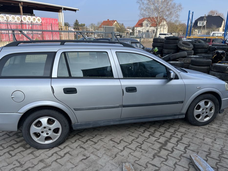 Opel Astra 1.6 benzyna 74 kw x16xel automat z147 kombi
