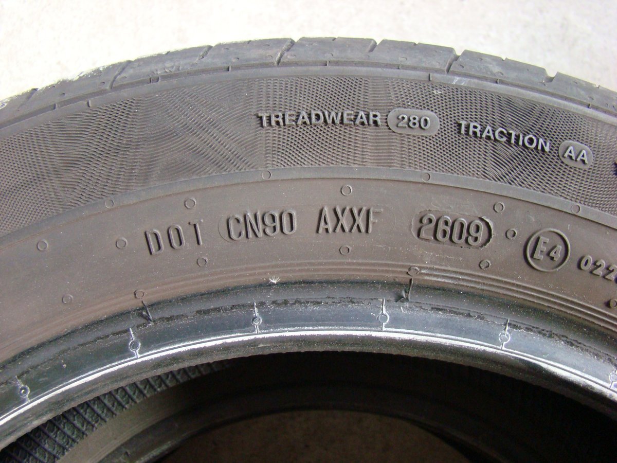 2 opony Continental ContiPremiumContact 2 185/60/15